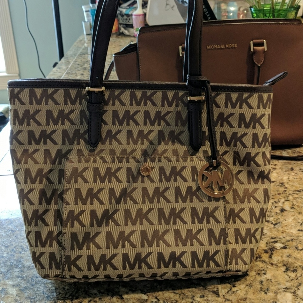 Michael Kors Jet Set Tote